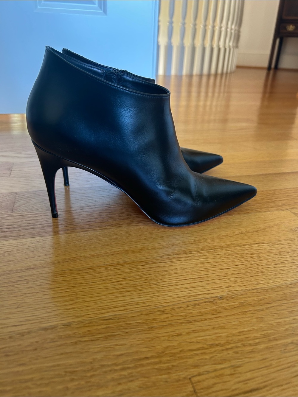CHRISTIAN LOUBOUTIN BLACK BOOTIES SIZE 39.5